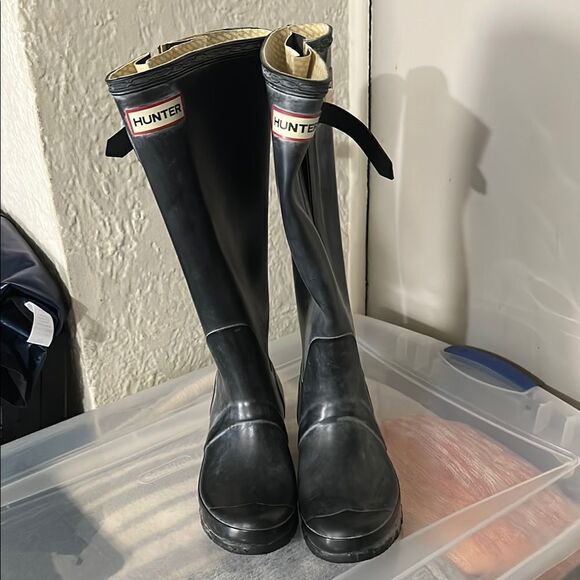 Hunter Black Rain Boots - Picture 1 of 4